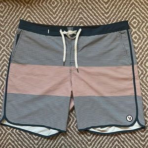 Vuori Men’s Cruise Board Shorts- 38in waist- indigo wave stripe *NWOT